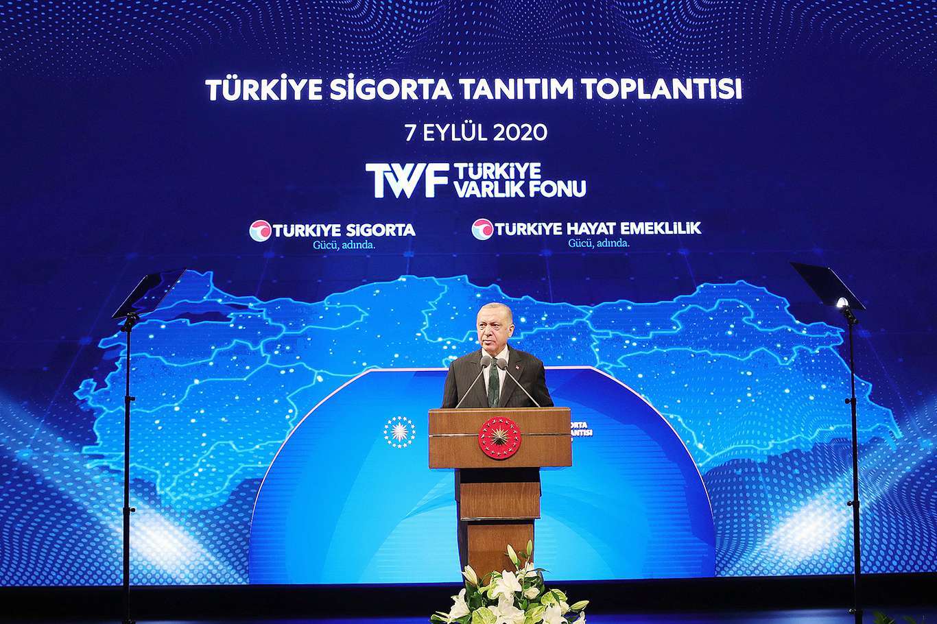 أردوغان: نحن عازمون على عدم السماح لمن يتغذون على الأزمات والفوضى بنهب موارد تركيا